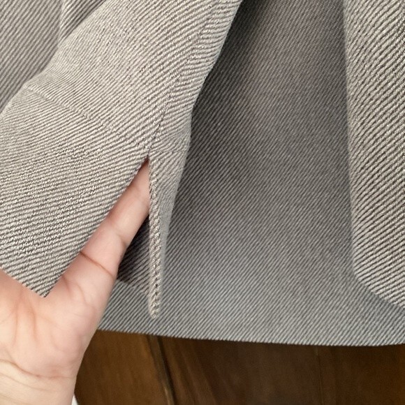 214) Kasper 2 pc set Women's 8P Beautiful Grey Color EUC - Picture 7 of 9